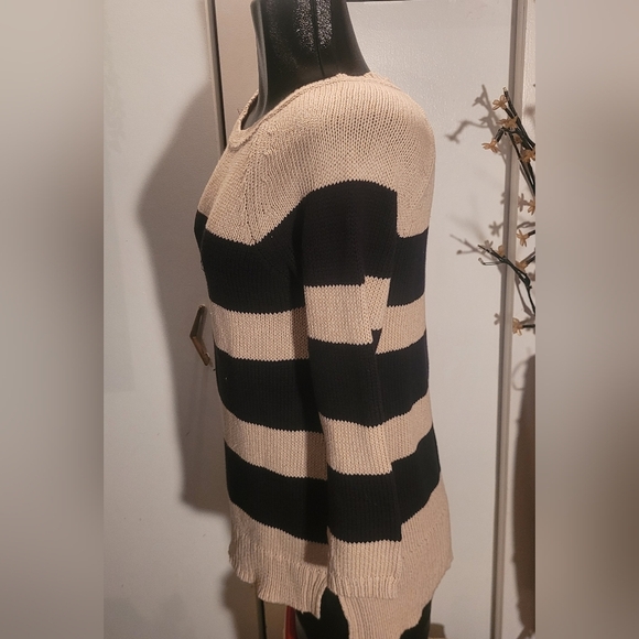 Ann Taylor Loft Cream And Black Striped Sweater M - Picture 3 of 7